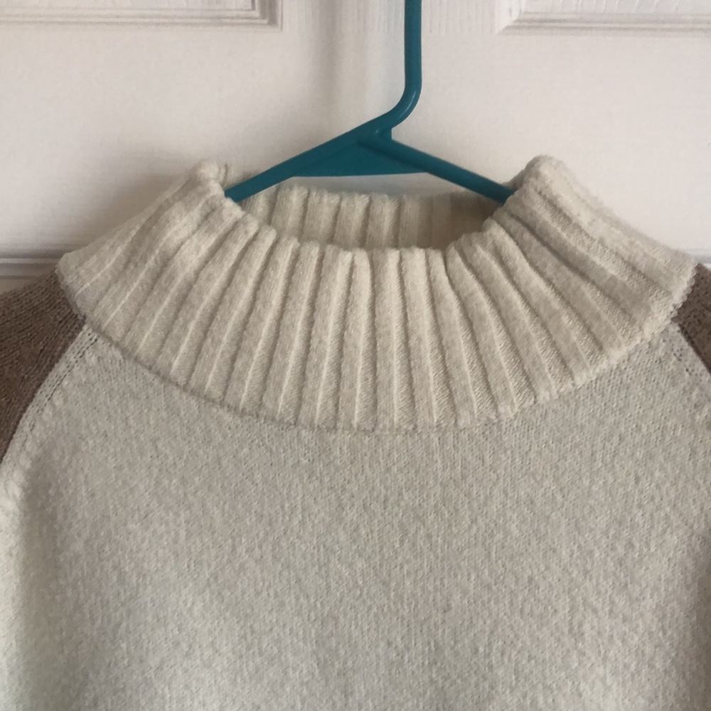 Color Block Sweater ☀️ - Picture 3 of 6